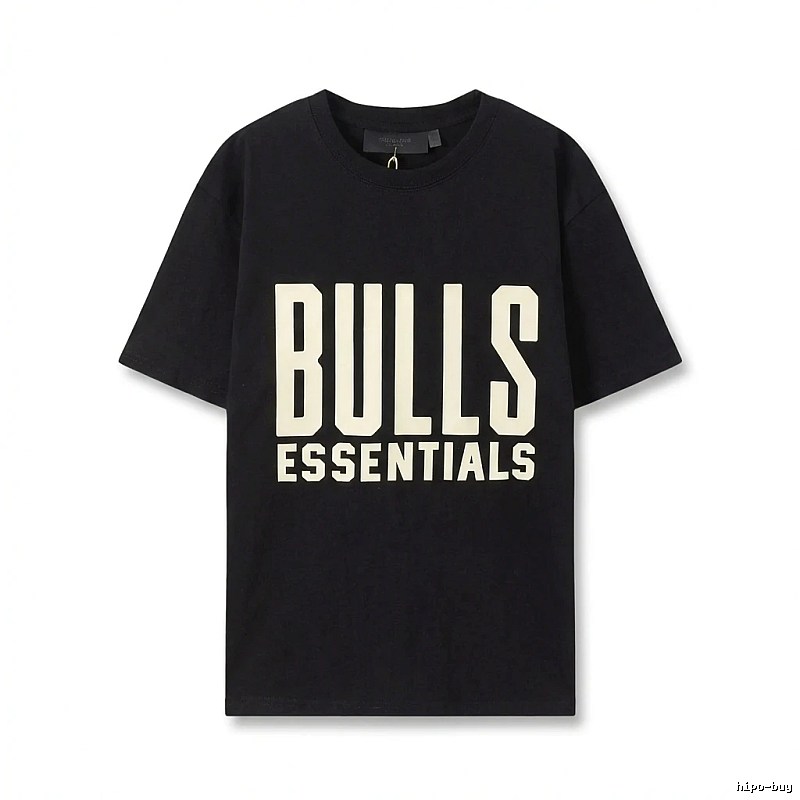 ESSENTIALS Bulls-style black T-shirt