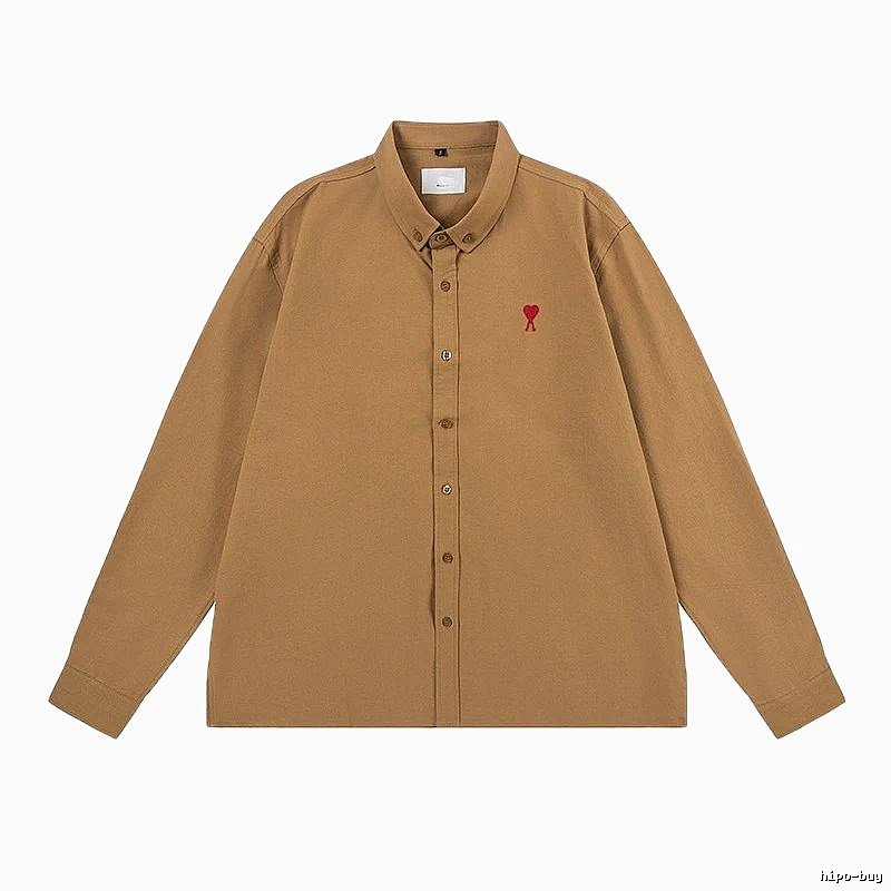 AMI's loving and simple khaki shirt