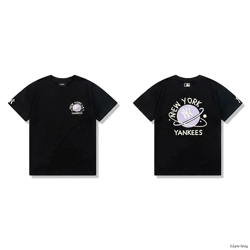 Black T-shirt of MLB New York Yankees