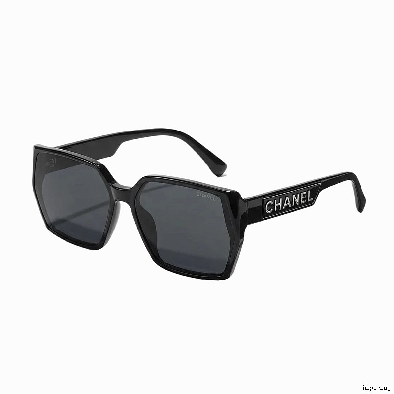 Chanel classic fashionable black sunglasses