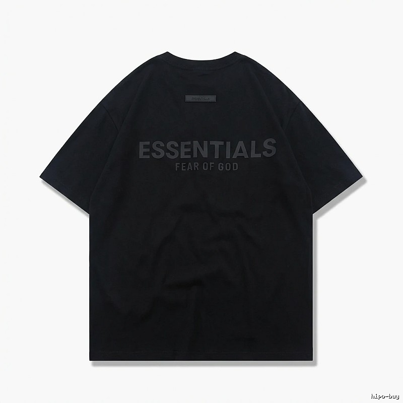 ESSENTIALS minimalist style black T-shirt