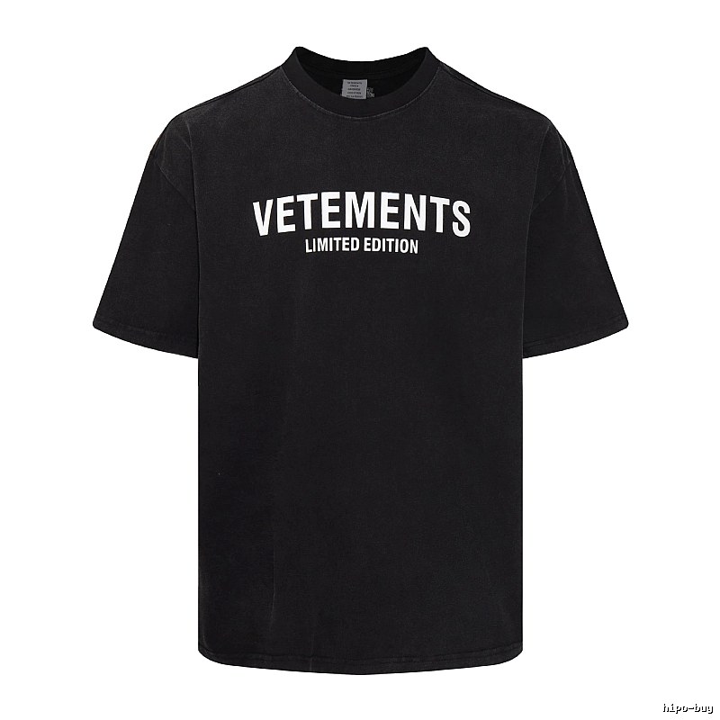 Monogram Statement graphic T-shirt Black Colorful Lucky for Layered Styling