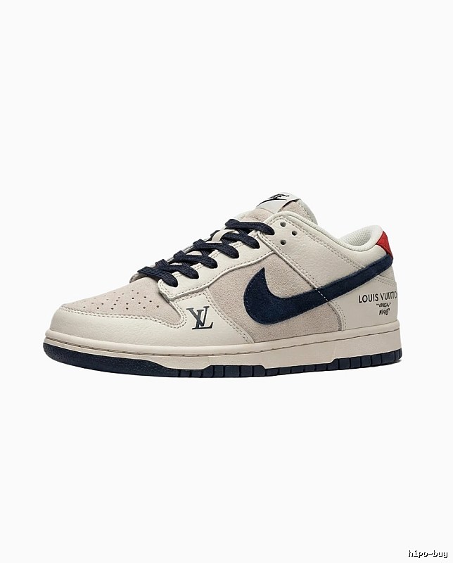 Nike Dunk Low retro-style sneakers
