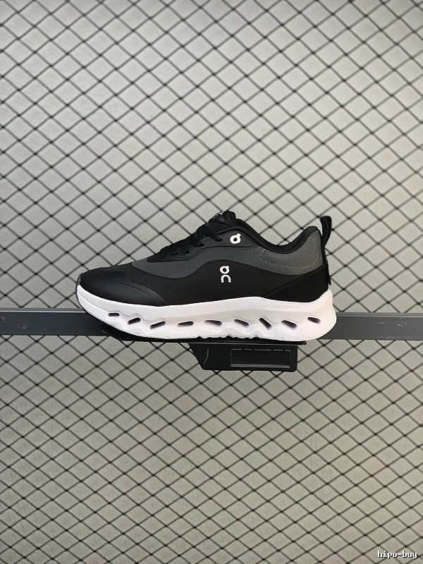 On Black Cloud Runners Defined by Streamlined Toe