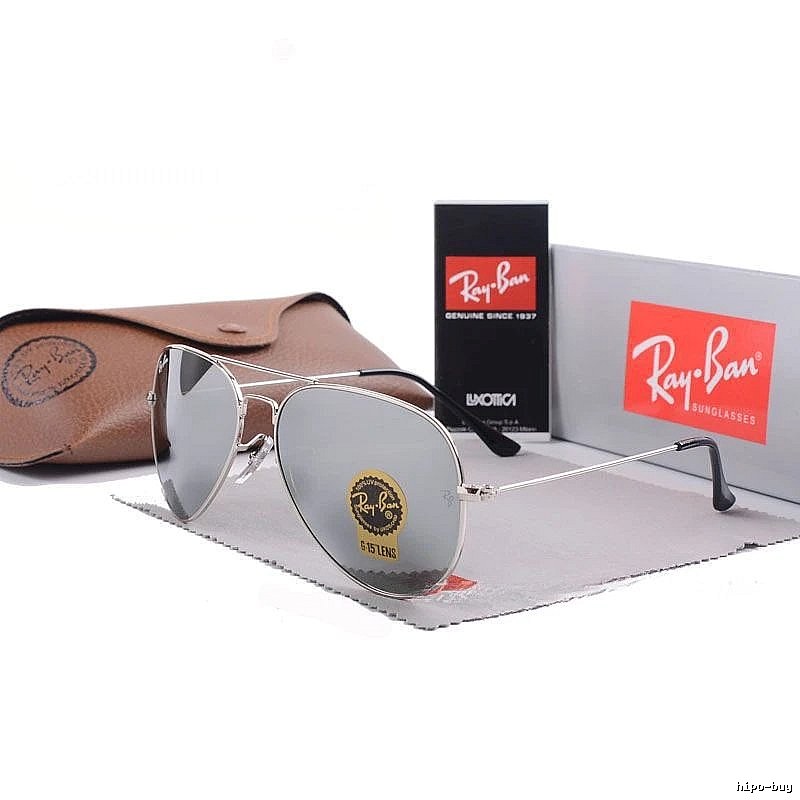 Ray-Ban Urban Aviator sunglasses Gold Tone Sunglasses with Casual Appeal