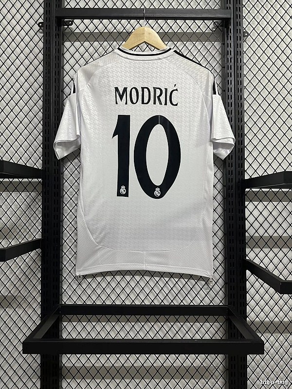 Real Madrid Resort Home soccer jersey White Real Madrid for Travel Looks Select Edition