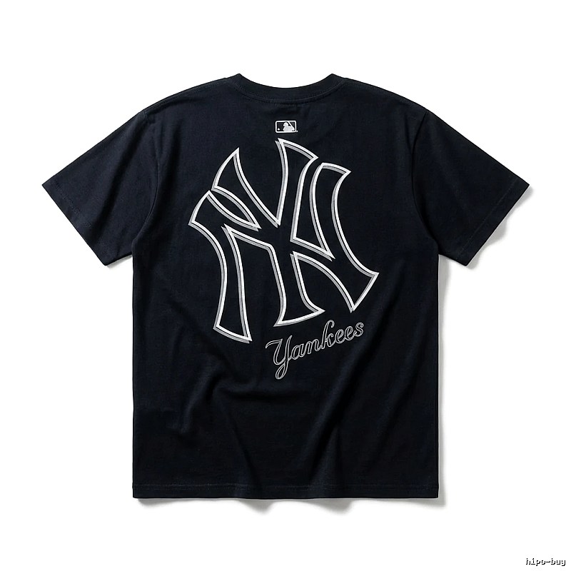 Simple-style black T-shirt of the MLB Yankees