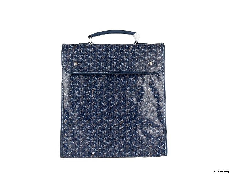 The classic dark blue backpack of GOYARD